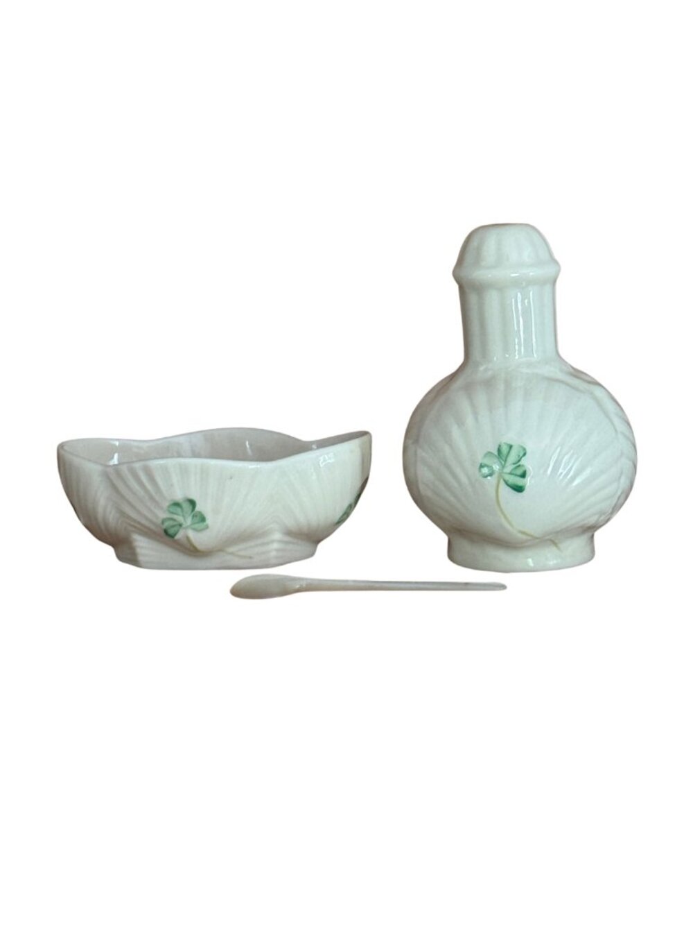 Belleek Ireland Shamrock Salt & Pepper Shaker Set with Stopper - Picture 2 of 10